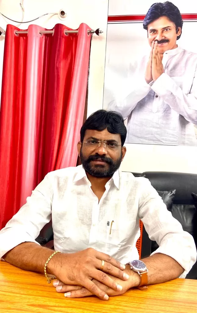 వాసగిరి మణికంఠ