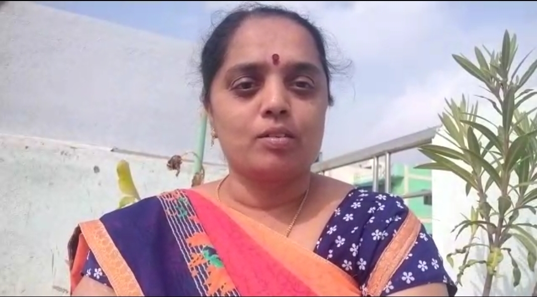 దారం అనిత