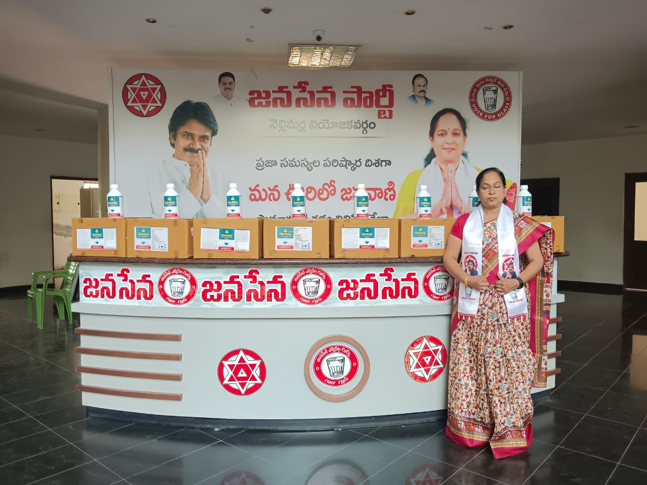 లోకం మాధవి