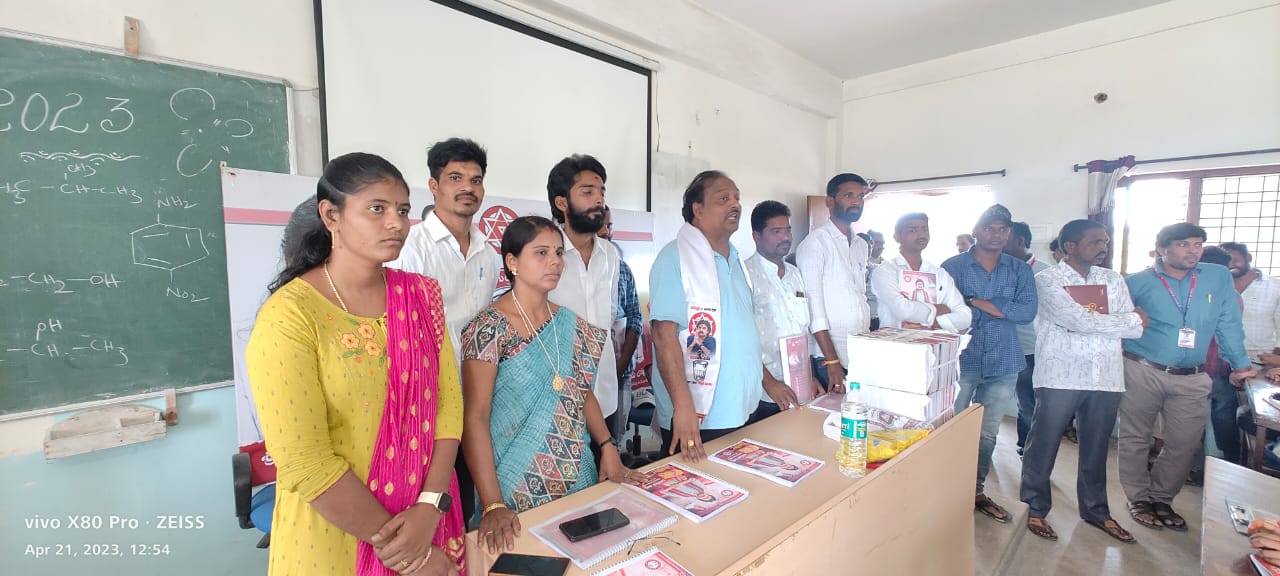 లోకం మాధవి