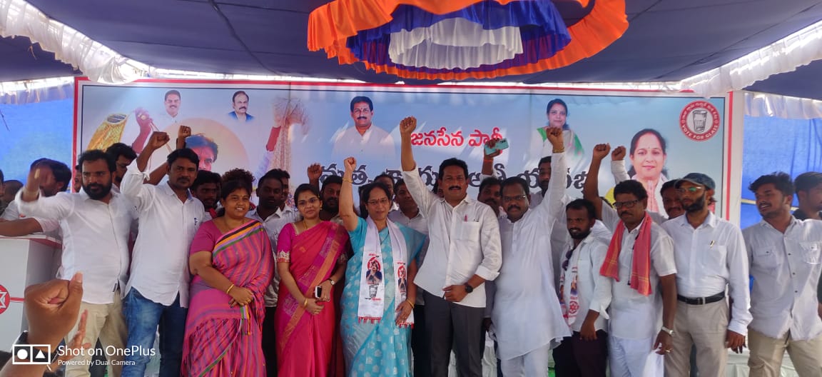లోకం మాధవి