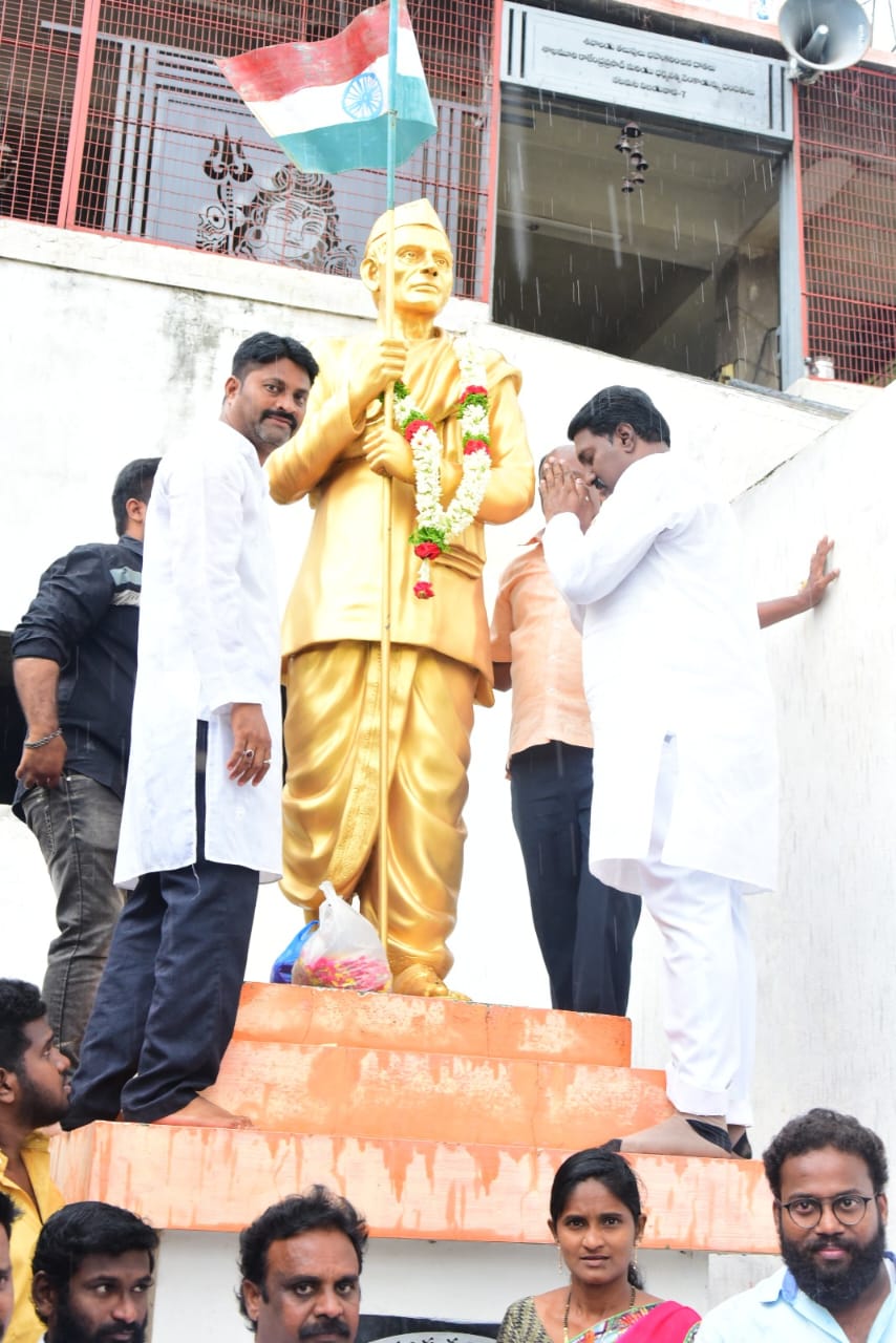 పింగళి వెంకయ్య