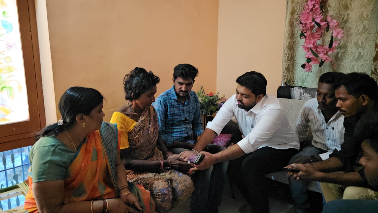 అతికారి దినేష్