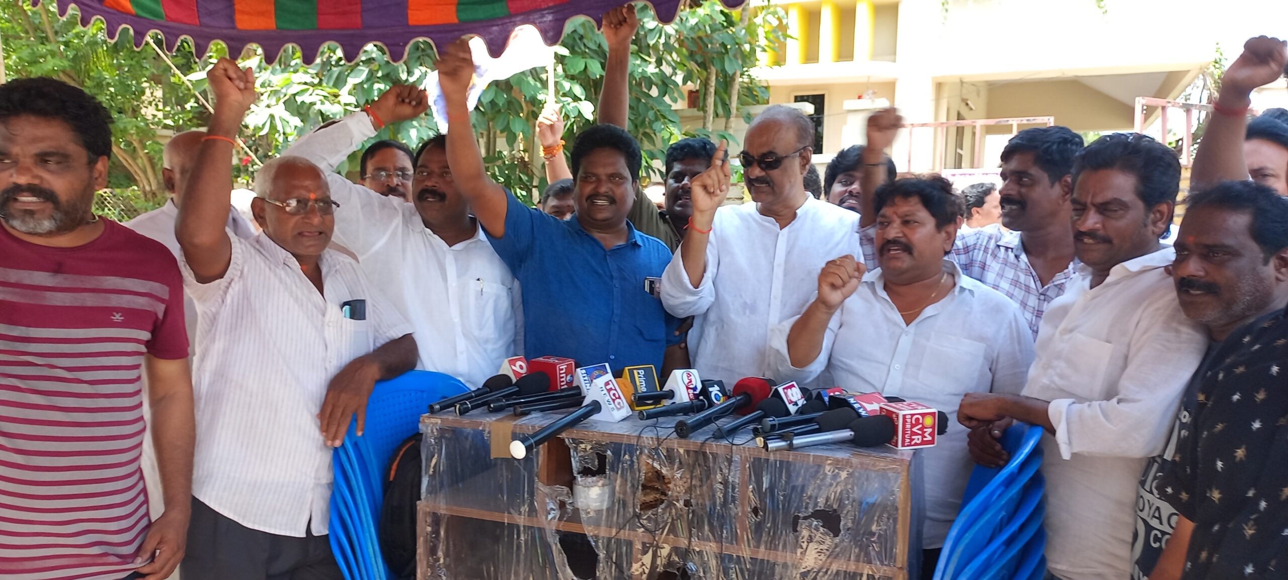 బొలిశెట్టి శ్రీనివాస్