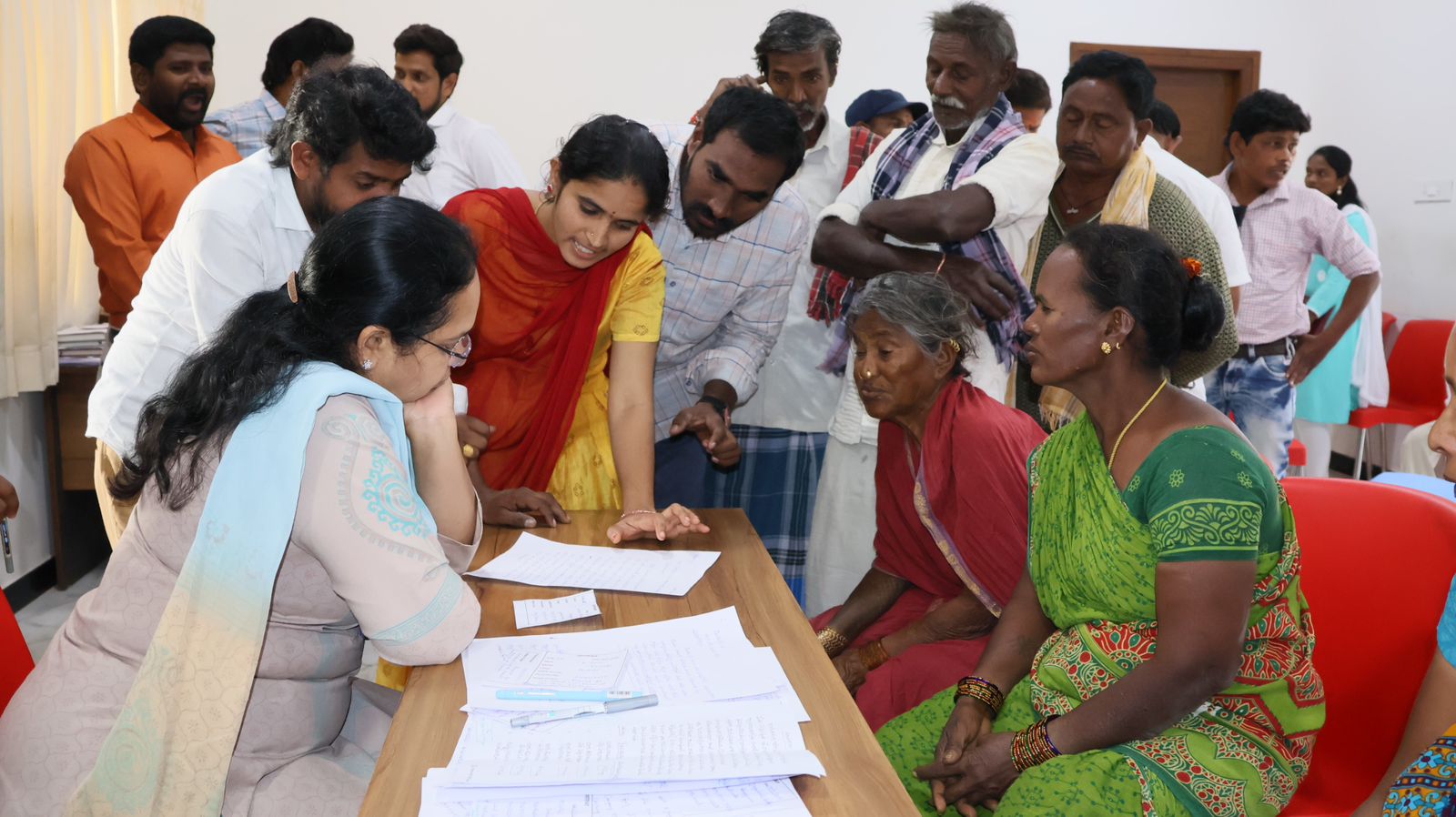 లోకం మాధవి
