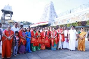 లోకం నాగ మాధవి