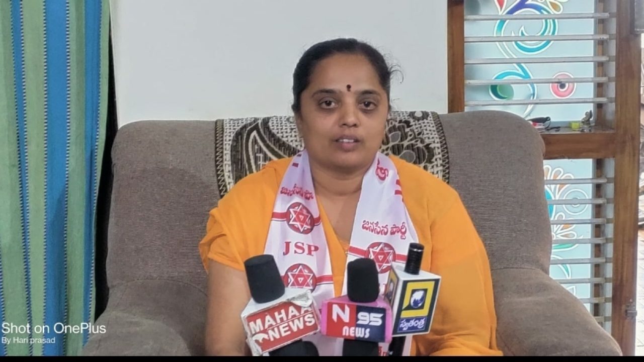 దారం అనిత
