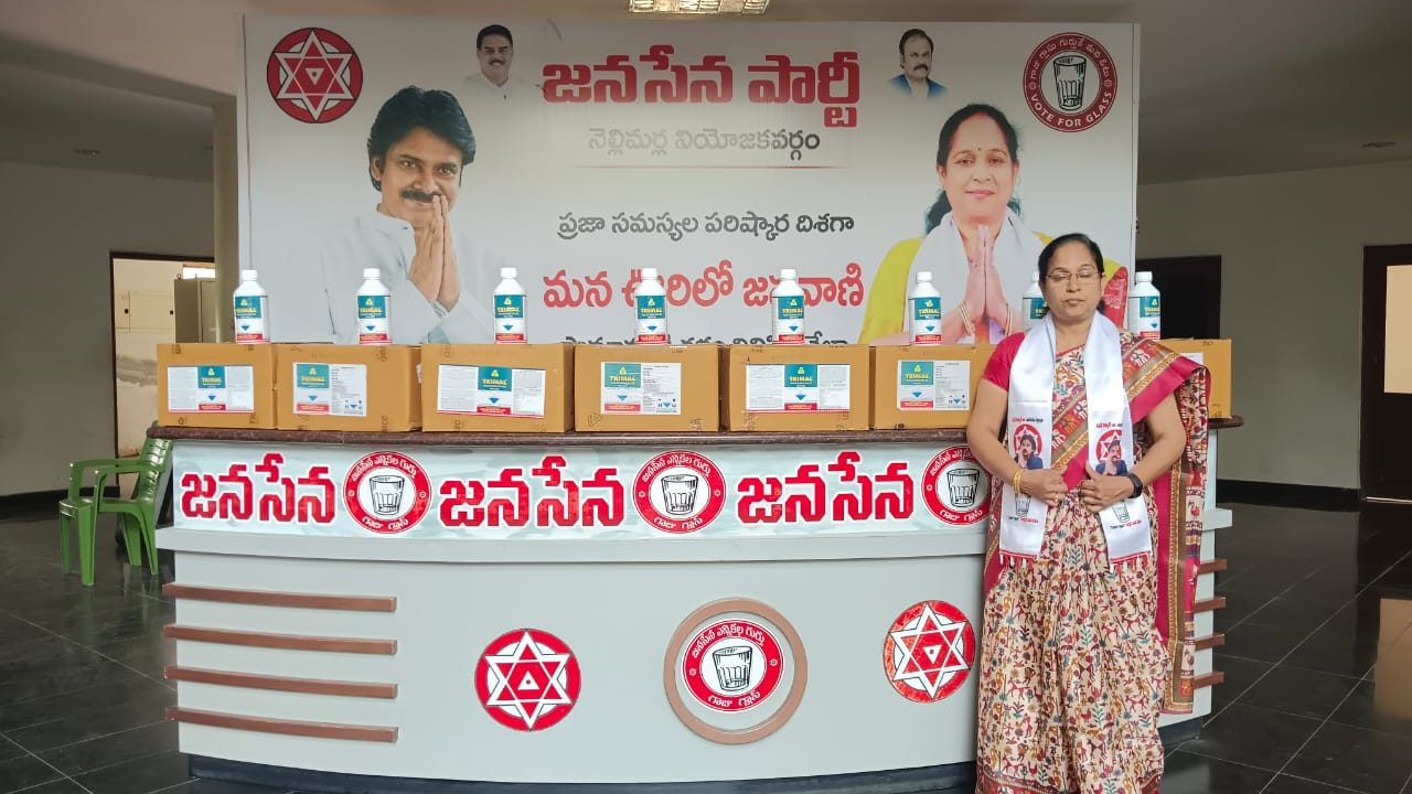 లోకం మాధవి